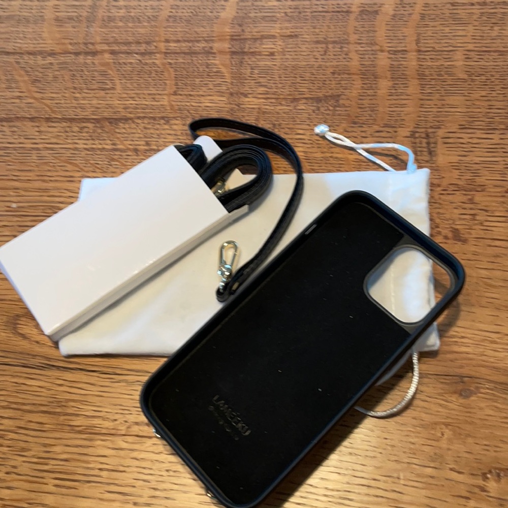 I phone case black NWT